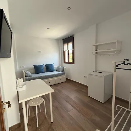 Con Bano - M A N U E L A Homestay Bolonia